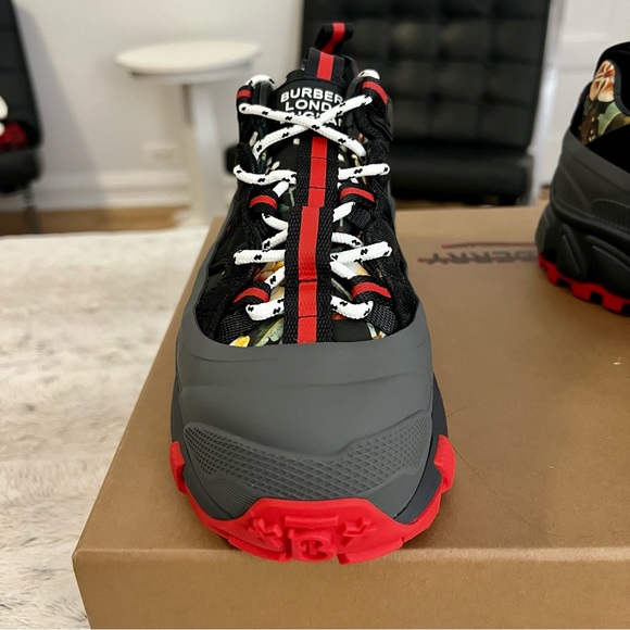 NWT Burberry Floral Print Nylon Arthur Sneakers  - multicolor size 36.5/6 US - Picture 5 of 11